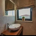 In With Sauna Momjan